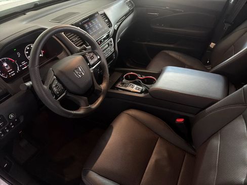 Used 2024 Honda Ridgeline Black Edition image 11