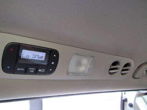 Used 2016 Honda Odyssey Touring Elite image 11