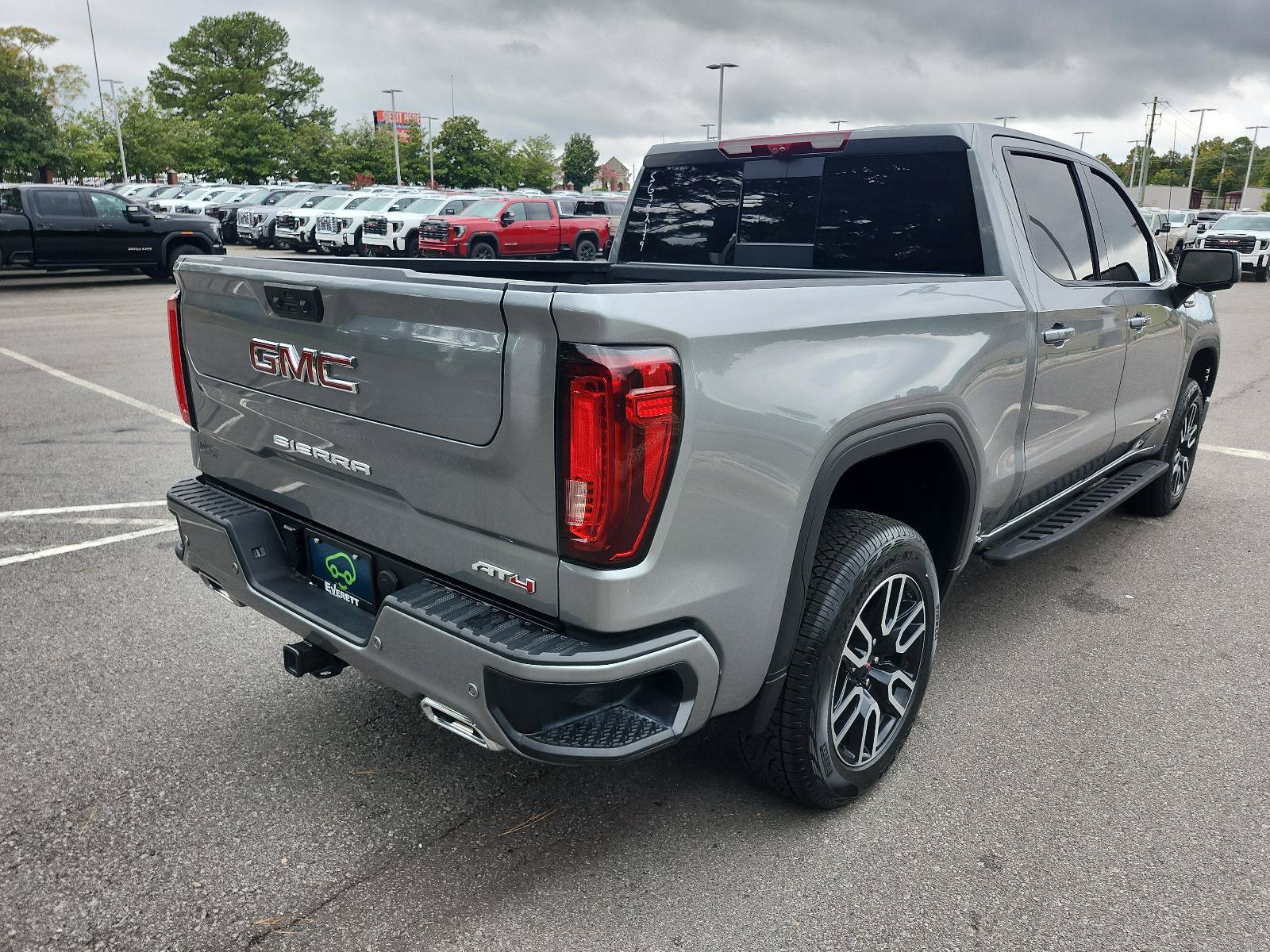 Certified 2025 GMC Sierra 1500 AT4 w/ AT4 Premium Package AWD/4WD image 3