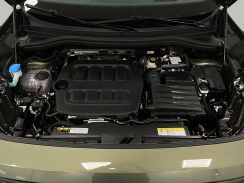 New 2026 Volkswagen Tiguan SE R-Line image 9