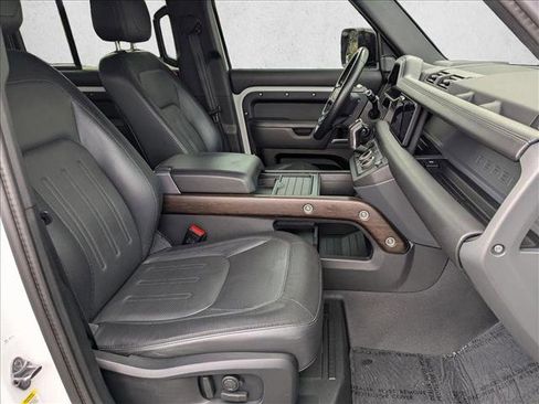 Used 2021 Land Rover Defender 110 X-Dynamic HSE image 23