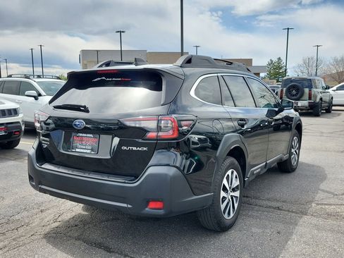 Used 2023 Subaru Outback Premium AWD/4WD image 4