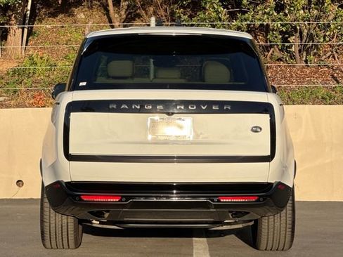 Certified 2023 Land Rover Range Rover SE image 4