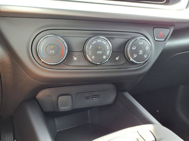 New 2026 Chevrolet Trax LS w/ LS Convenience Package FWD image 28