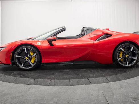 Used 2022 Ferrari SF90 Spider AWD/4WD image 8