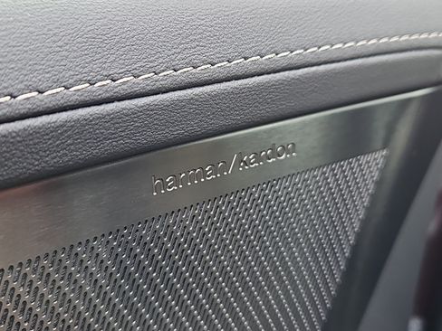 New 2026 Volvo XC90 B5 Plus image 9