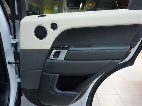 Used 2019 Land Rover Range Rover Sport HSE image 27