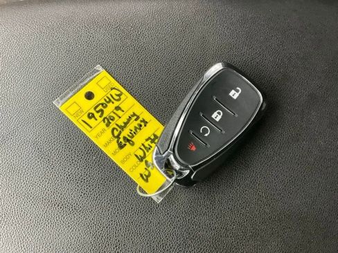 Used 2019 Chevrolet Equinox LT image 28