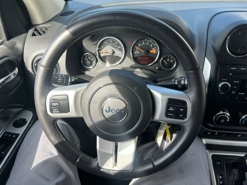 Used 2017 Jeep Compass High Altitude image 16