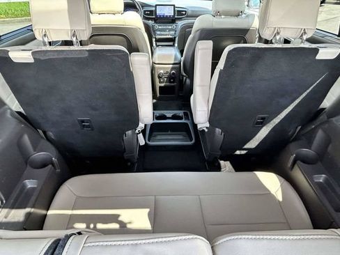Used 2020 Ford Explorer Platinum AWD/4WD image 10