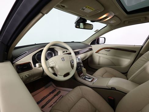 Used 2009 Volvo XC70 3.2 image 10