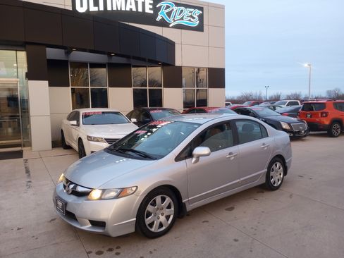 Used 2011 Honda Civic LX image 1