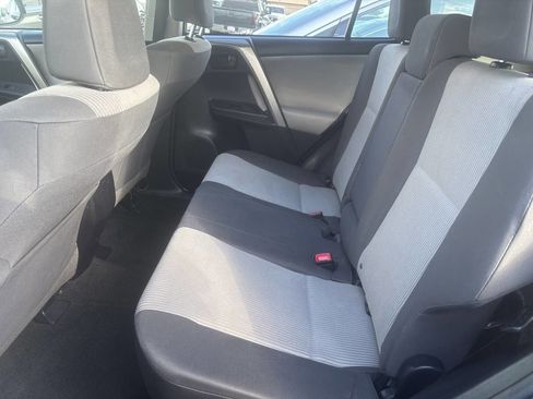 Used 2014 Toyota RAV4 LE image 18