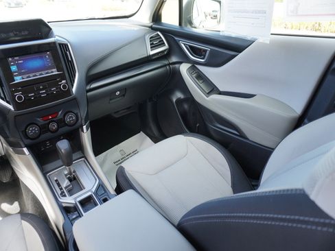 Used 2021 Subaru Forester AWD/4WD image 17