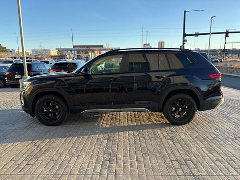 New 2026 Volkswagen Atlas Peak Edition AWD/4WD image 2