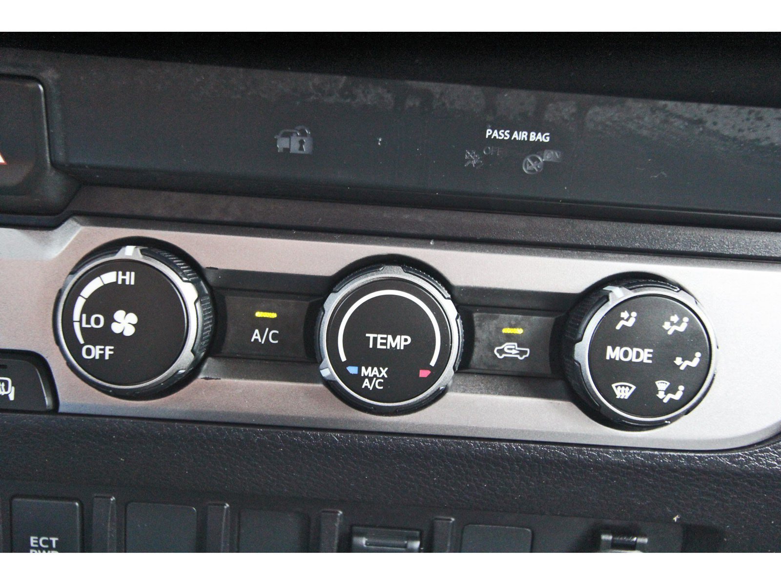 Used 2021 Toyota Tacoma SR w/ SR Convenience Package RWD image 26