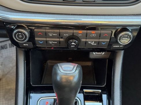 Certified 2022 Jeep Compass Limited image 18