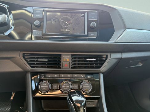 Used 2023 Volkswagen Jetta SE FWD image 14