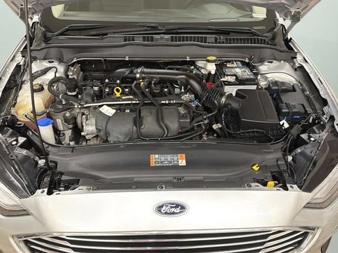 Used 2019 Ford Fusion SE AWD/4WD image 24