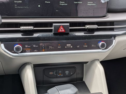 New 2026 Kia Sportage EX FWD image 23
