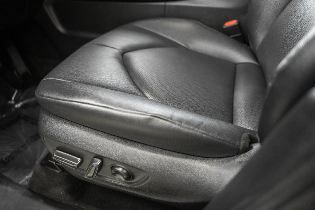 Used 2025 Toyota Grand Highlander AWD image 31