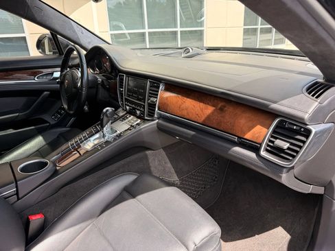 Used 2014 Porsche Panamera AWD/4WD image 24