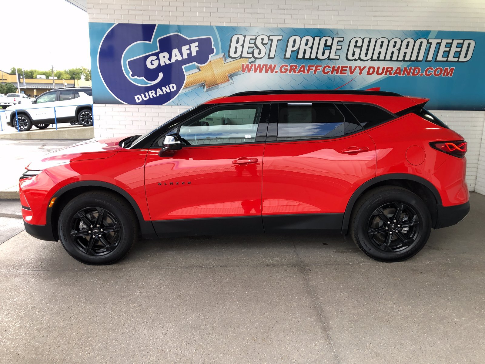 Used 2025 Chevrolet Blazer LT w/ Sound & Technology Package AWD/4WD image 5