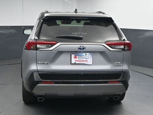 Used 2024 Toyota RAV4 XSE AWD/4WD image 7
