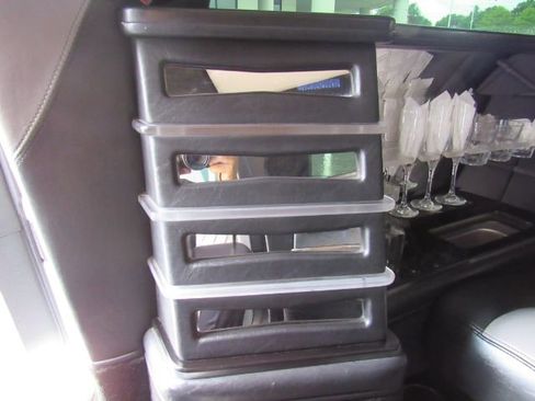 Used 2015 Chrysler 300 Limited image 28