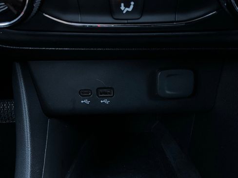 Used 2025 Buick Encore GX Preferred image 24