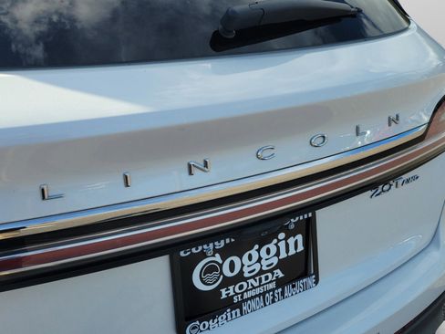 Used 2019 Lincoln Nautilus Reserve w/ Driver Assistance Package image 30