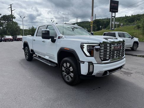 New 2026 GMC Sierra 2500 Denali AWD/4WD image 7
