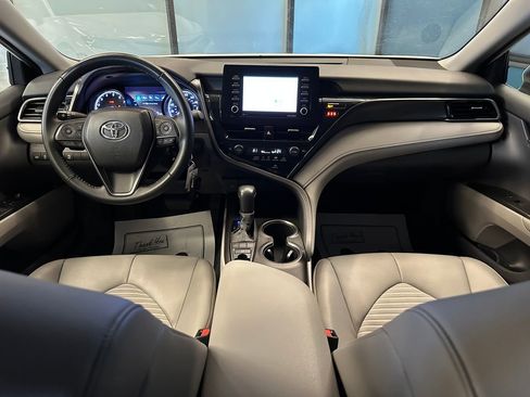 Used 2022 Toyota Camry SE AWD/4WD image 9