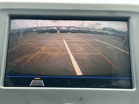 Used 2020 Chevrolet Equinox LT FWD image 24