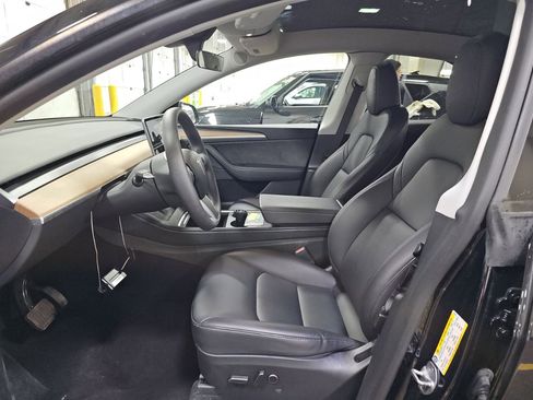 Used 2024 Tesla Model Y Long Range image 7