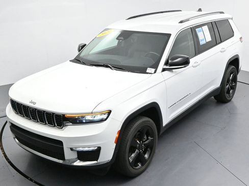 Used 2021 Jeep Grand Cherokee L Limited w/ Luxury Tech Group II AWD/4WD image 31
