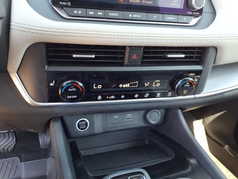 Certified 2023 Nissan Rogue SV w/ SV Premium B Package AWD/4WD image 12
