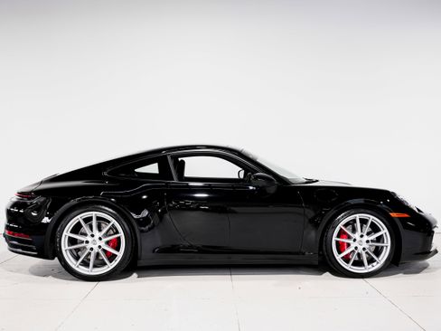 Used 2022 Porsche 911 Carrera 4S image 2