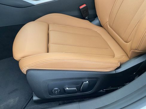 Used 2025 BMW 330i xDrive 330i xDrive w/ Convenience Package image 12