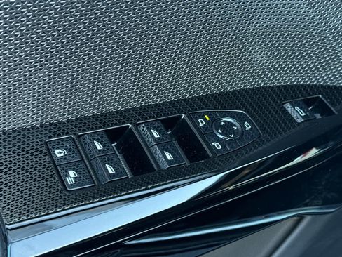 Certified 2023 BMW 760i xDrive w/ Executive Package image 13