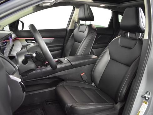 Certified 2025 Nissan Murano SL w/ Cargo Package AWD/4WD image 9