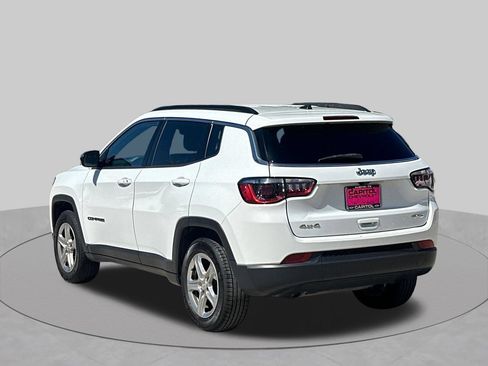 Used 2024 Jeep Compass Latitude AWD/4WD image 3