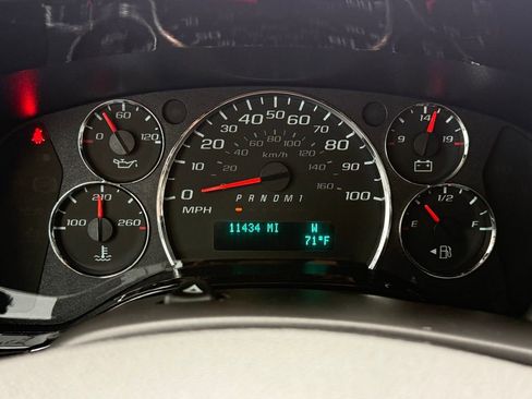 Used 2023 GMC Savana 2500 image 19