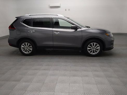 Used 2020 Nissan Rogue SV FWD image 11