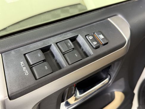 Used 2016 Toyota 4Runner SR5 Premium RWD image 26