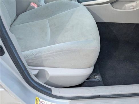 Used 2010 Toyota Corolla LE image 19