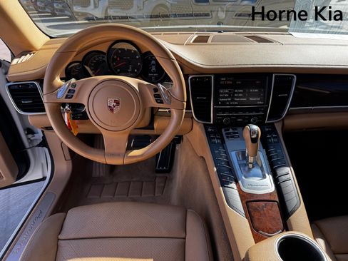 Used 2012 Porsche Panamera 4 image 15
