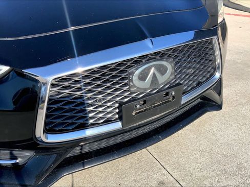 Used 2017 INFINITI Q60 3.0t Sport image 28