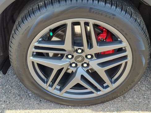 Used 2025 Ford Explorer ST image 17