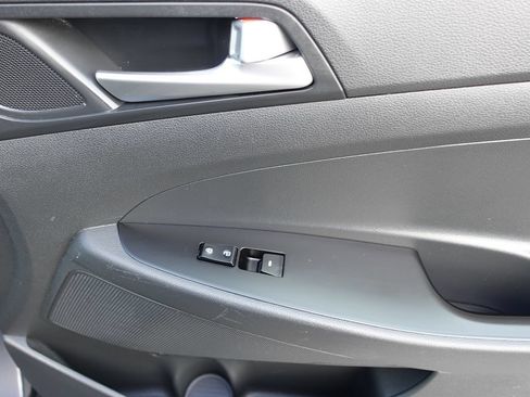 Used 2019 Hyundai Tucson SE FWD image 28